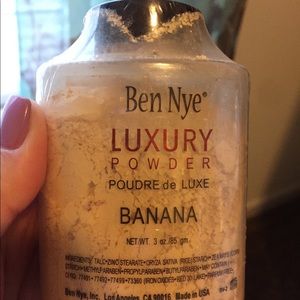 Ben Nye 3 oz gave powder New  and sealed